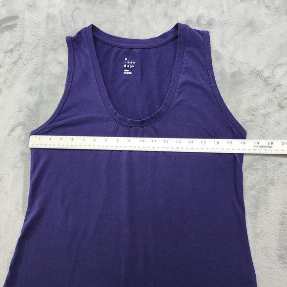 A New Day Top Womens L Purple Scoop Neck Sleeveless Slim Fit Tank Stretch Casual - Picture 2 of 8